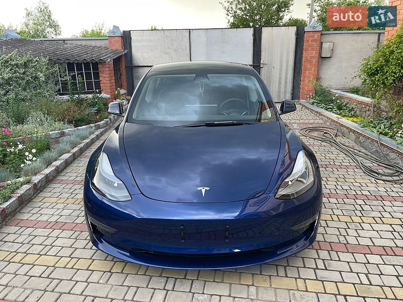 Седан Tesla Model 3 2022 в Харькове