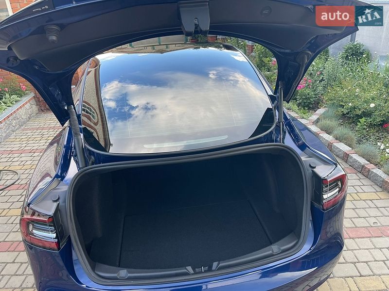 Седан Tesla Model 3 2022 в Харькове