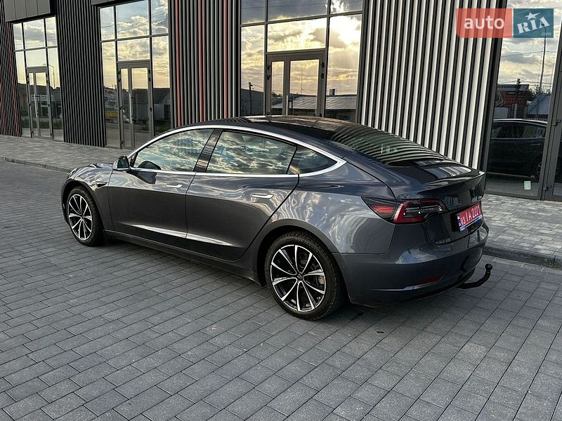 Седан Tesla Model 3 2019 в Киеве фото 11 Седан Tesla Model 3 2019 в Киеве