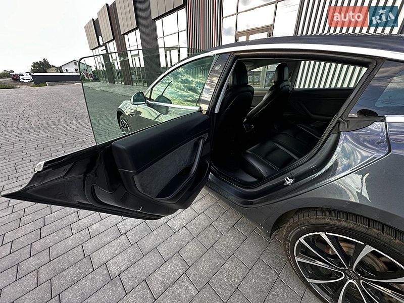 Седан Tesla Model 3 2019 в Киеве фото 23 Седан Tesla Model 3 2019 в Киеве