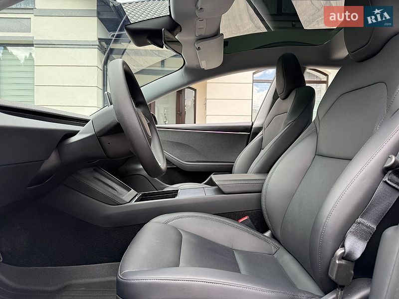 Седан Tesla Model 3 2025 в Коломиї