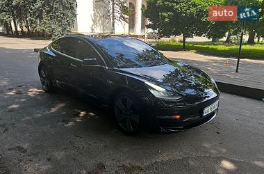 Седан Tesla Model 3 2020 в Киеве