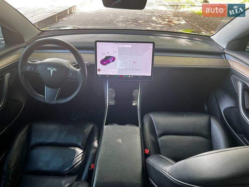 Седан Tesla Model 3 2020 в Киеве