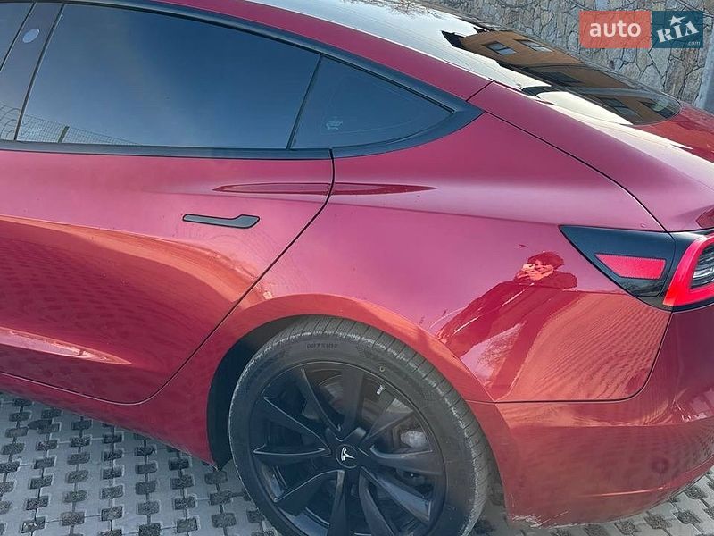 Седан Tesla Model 3 2020 в Виннице