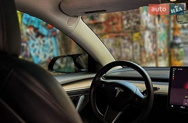 Седан Tesla Model 3 2022 в Одесі
