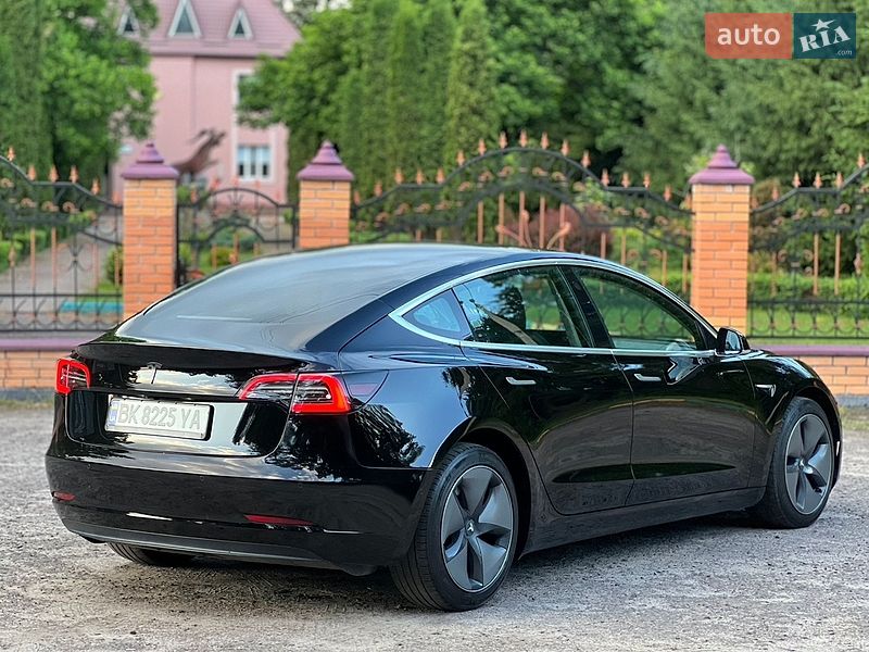 Седан Tesla Model 3 2020 в Сарнах фото 10 Седан Tesla Model 3 2020 в Сарнах