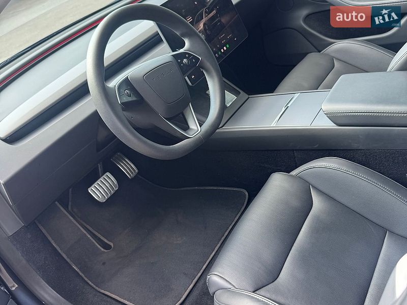 Седан Tesla Model 3 2024 в Киеве