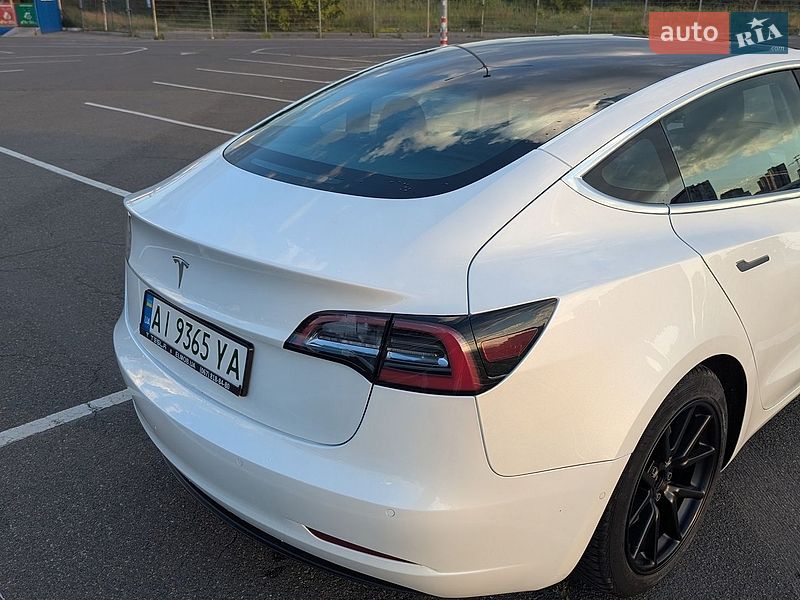 Седан Tesla Model 3 2020 в Киеве фото 3 Седан Tesla Model 3 2020 в Киеве