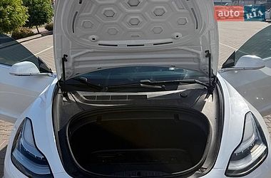 Седан Tesla Model 3 2020 в Києві фото 7 Седан Tesla Model 3 2020 в Києві
