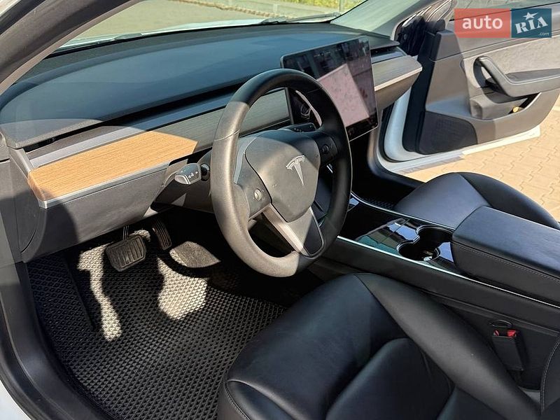 Седан Tesla Model 3 2020 в Києві фото 12 Седан Tesla Model 3 2020 в Києві