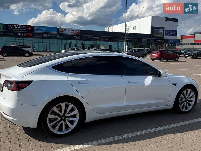 Седан Tesla Model 3 2020 в Києві фото 6 Седан Tesla Model 3 2020 в Києві
