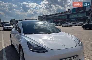 Седан Tesla Model 3 2020 в Києві фото Седан Tesla Model 3 2020 в Києві
