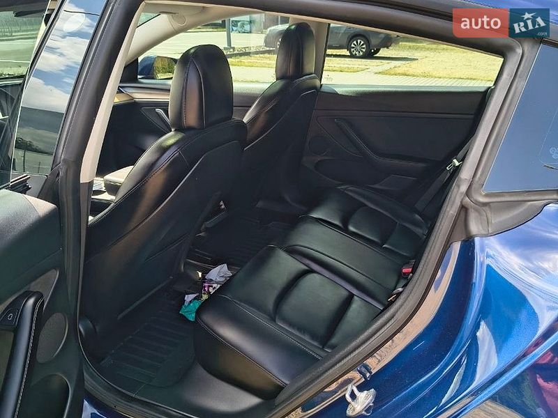 Седан Tesla Model 3 2021 в Харькове