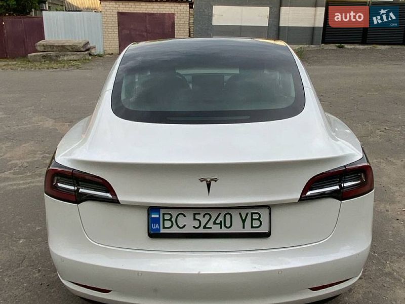Седан Tesla Model 3 2020 в Днепре