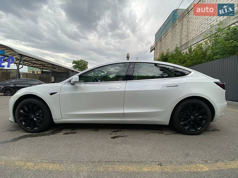 Седан Tesla Model 3 2019 в Днепре