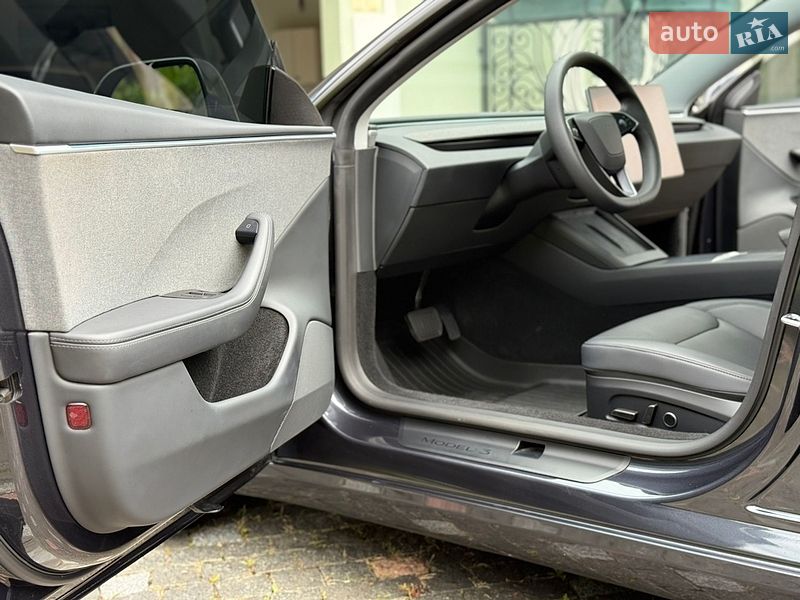 Седан Tesla Model 3 2024 в Ужгороде фото 18 Седан Tesla Model 3 2024 в Ужгороде