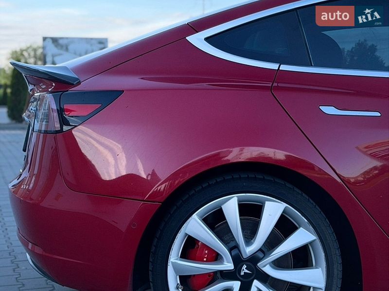 Седан Tesla Model 3 2018 в Луцке фото 14 Седан Tesla Model 3 2018 в Луцке