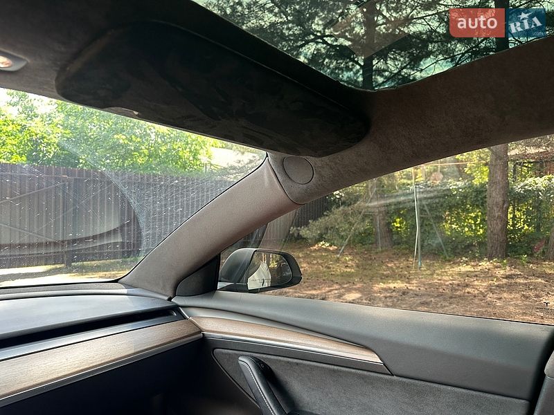 Седан Tesla Model 3 2021 в Полтаві