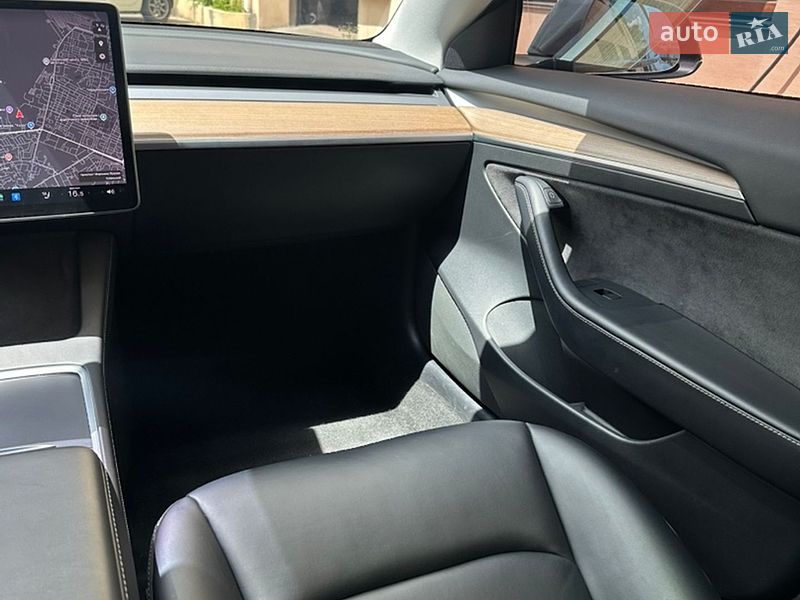 Седан Tesla Model 3 2021 в Одессе