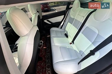 Седан Tesla Model 3 2019 в Киеве