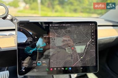 Седан Tesla Model 3 2021 в Киеве