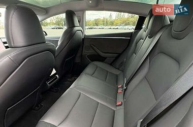 Седан Tesla Model 3 2024 в Києві