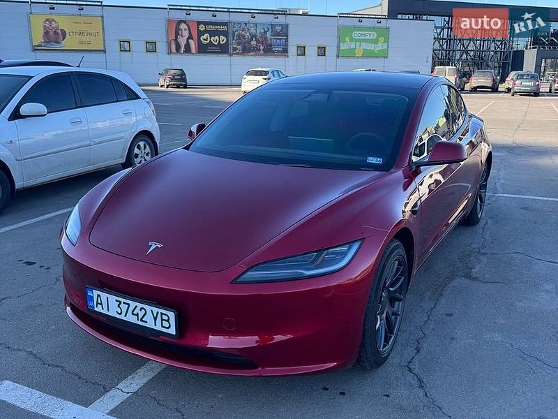 Tesla Model 3 2025