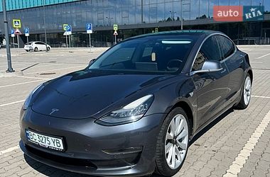 Седан Tesla Model 3 2019 в Львові