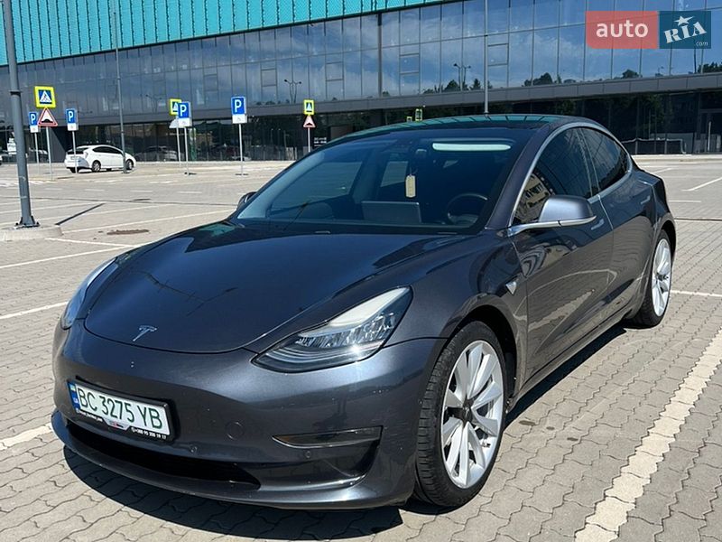 Tesla Model 3 2019