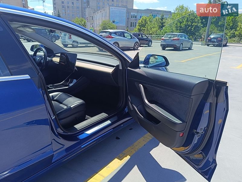 Седан Tesla Model 3 2019 в Тернополе фото 12 Седан Tesla Model 3 2019 в Тернополе