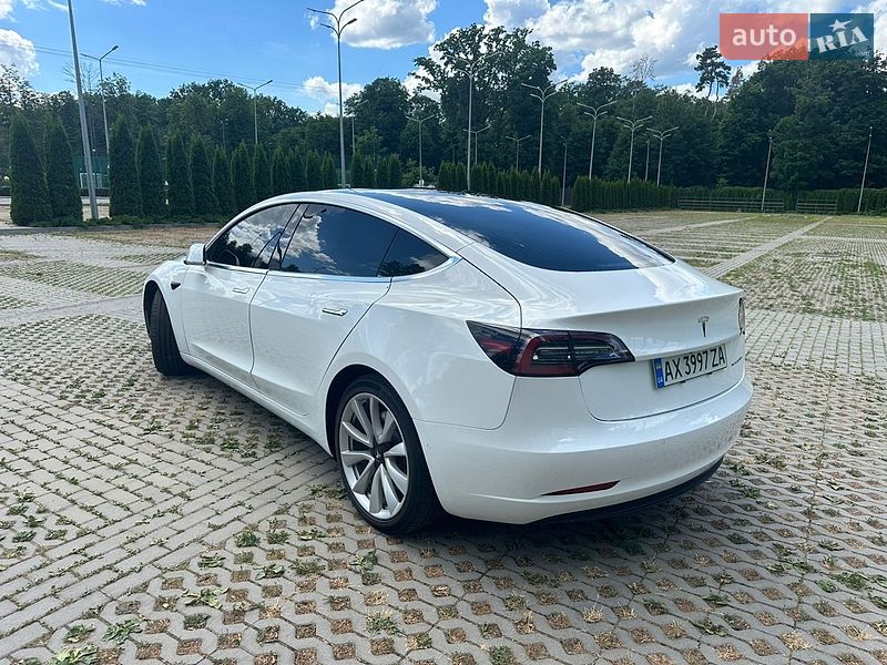 Седан Tesla Model 3 2020 в Харькове