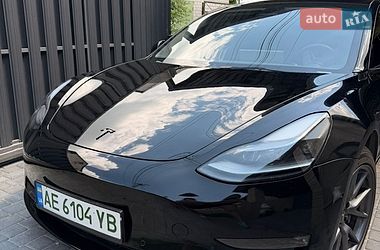 Седан Tesla Model 3 2022 в Дніпрі