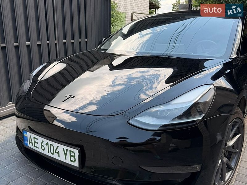2022 Tesla Model 3, VIN 5YJ3E1EB4NF334930:plate — фото 1 (autoria)