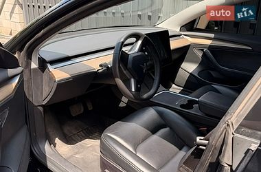 Седан Tesla Model 3 2022 в Днепре