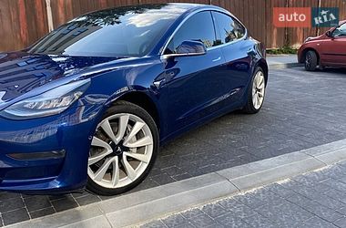 Седан Tesla Model 3 2019 в Львове