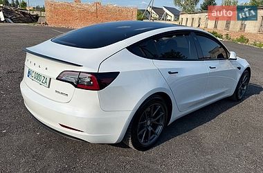 Седан Tesla Model 3 2022 в Луцке