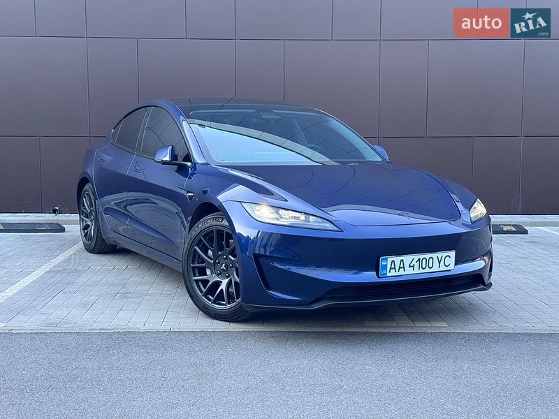 Tesla Model 3 2024