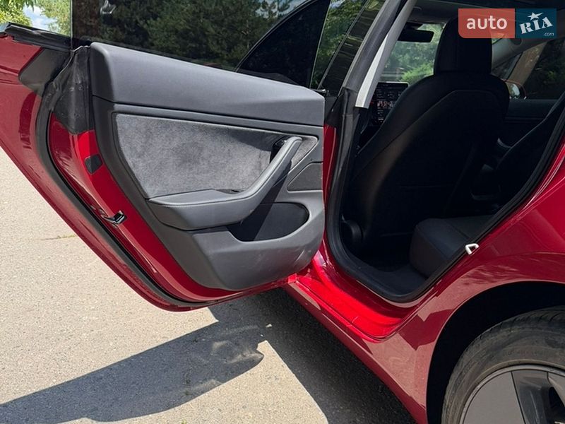 Седан Tesla Model 3 2018 в Самаре