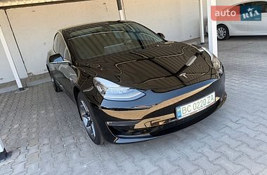 Седан Tesla Model 3 2019 в Шептицькому