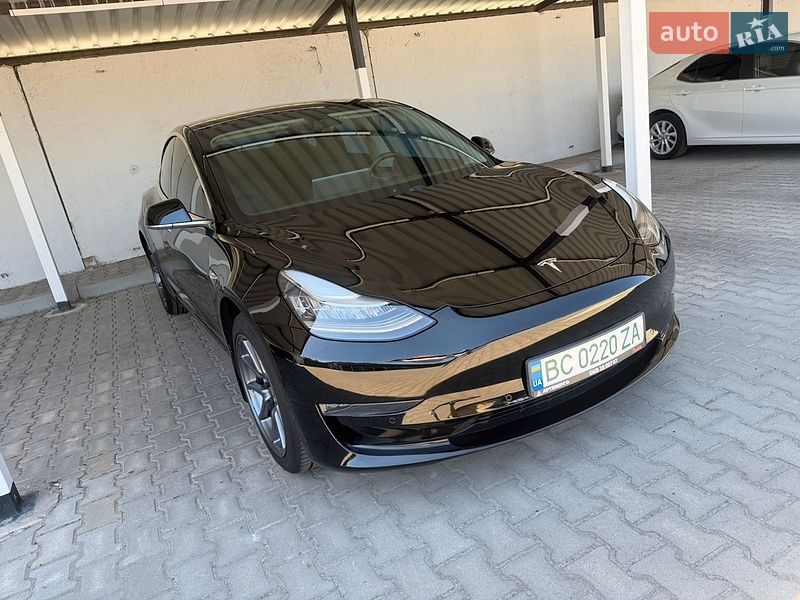 Tesla Model 3 2019