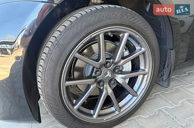 Седан Tesla Model 3 2019 в Шептицькому