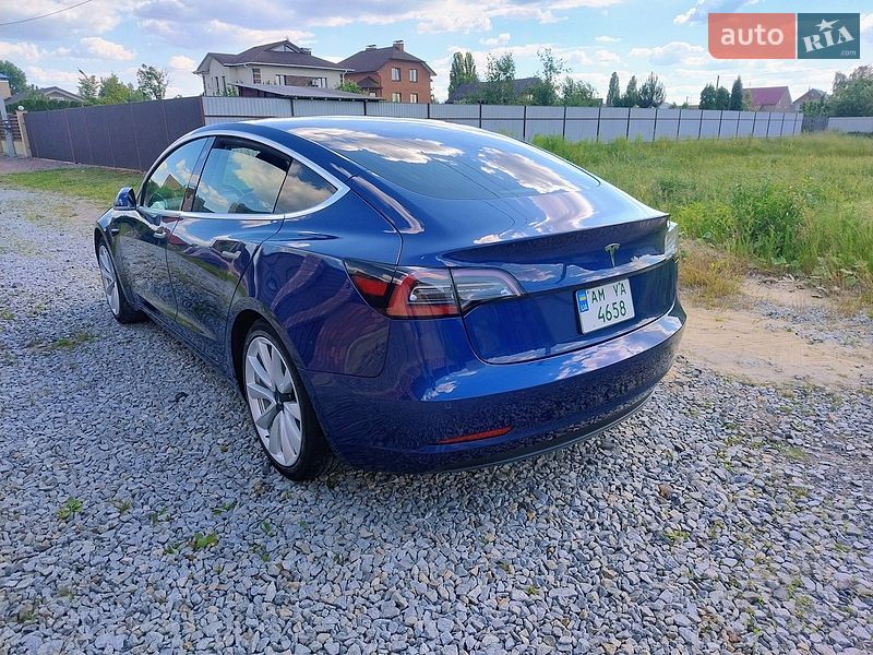 Седан Tesla Model 3 2020 в Житомире