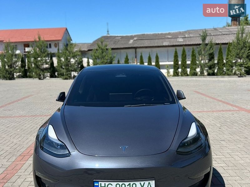 Седан Tesla Model 3 2023 в Золочеве фото Седан Tesla Model 3 2023 в Золочеве