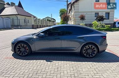 Седан Tesla Model 3 2023 в Золочеве