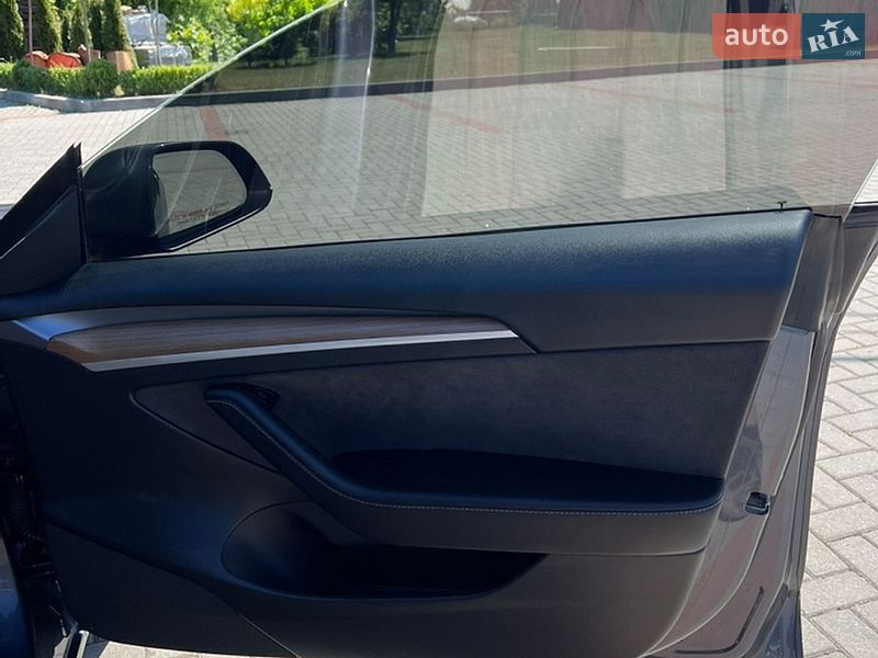 Седан Tesla Model 3 2023 в Золочеве фото 15 Седан Tesla Model 3 2023 в Золочеве