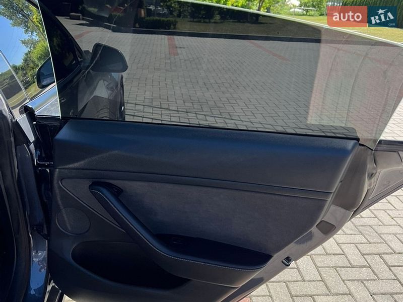Седан Tesla Model 3 2023 в Золочеве фото 16 Седан Tesla Model 3 2023 в Золочеве