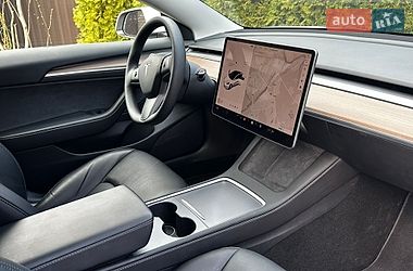 Седан Tesla Model 3 2022 в Вінниці
