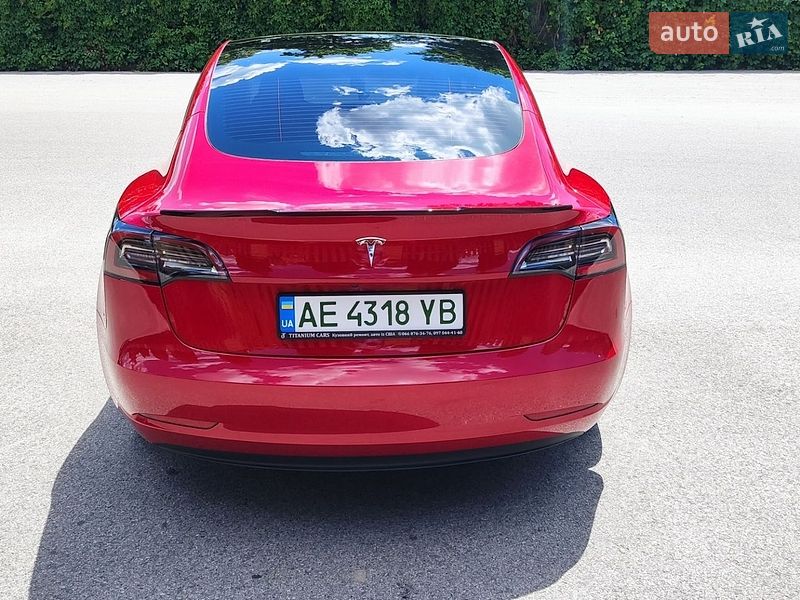 Седан Tesla Model 3 2022 в Дніпрі