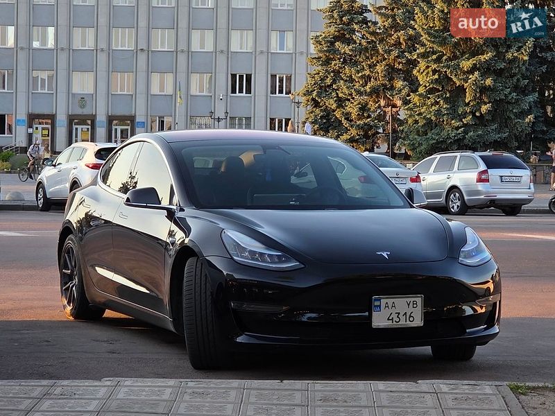 Tesla Model 3 2018