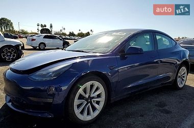 Седан Tesla Model 3 2023 в Києві